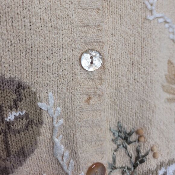 VINTAGE 90s cardigan ivory shell beach button up beaded sweater S - Picture 7 of 9